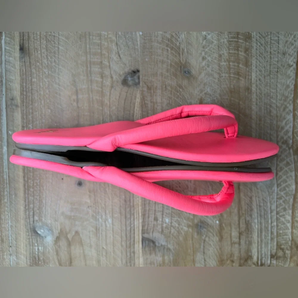 Beek Sunbird Leather Puffy Thong Flip Flop Sandals in Size 7 New - Picture 8 of 8